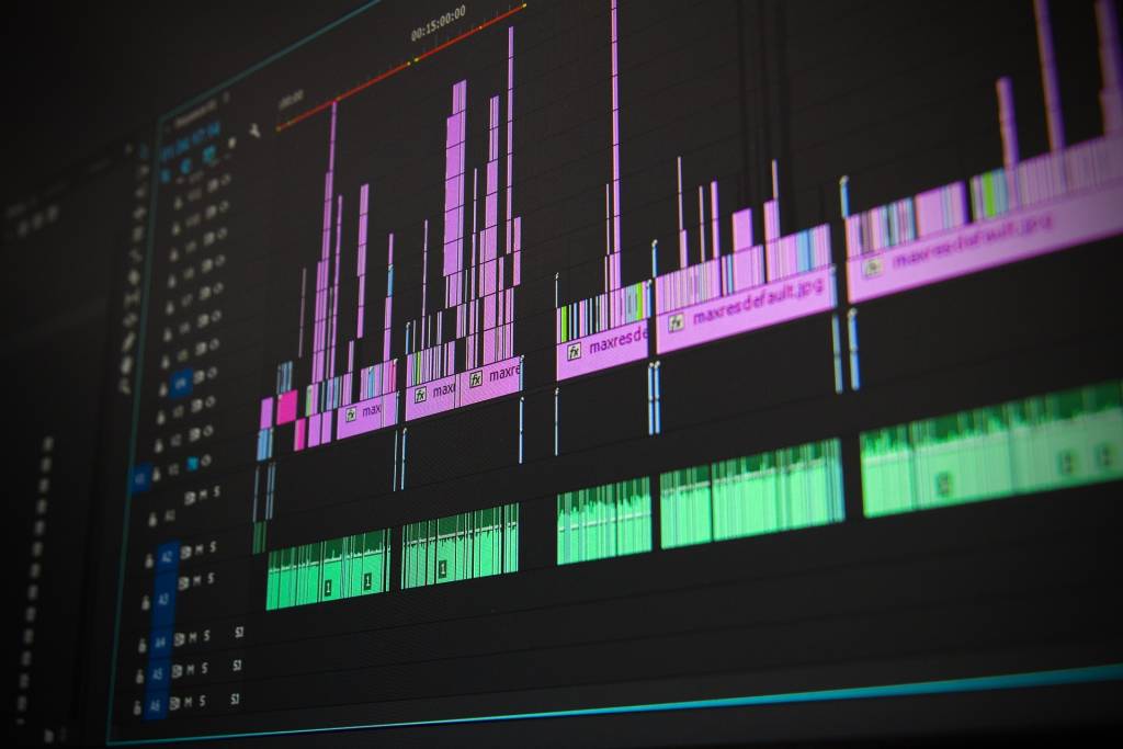 If you've been thinking about making the switch to a video editing career, here are a few steps to help you get started and cut a demo reel.