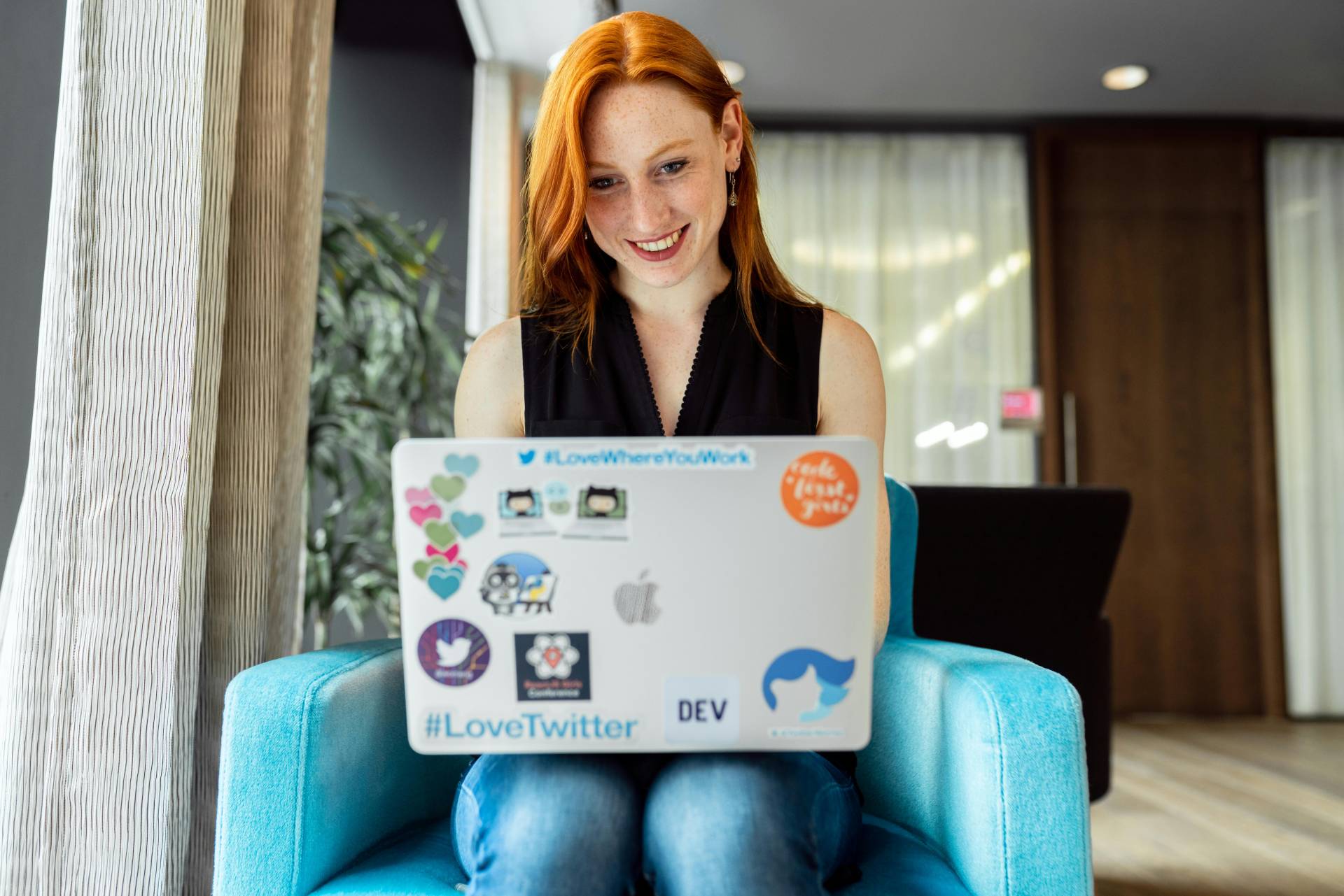 How Do You Market Yourself Successfully as a Freelancer?